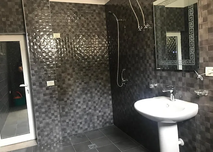 Apartamento House, 1 Bedroom & 1 Kitchen Apartment, Located In Center Elbasan